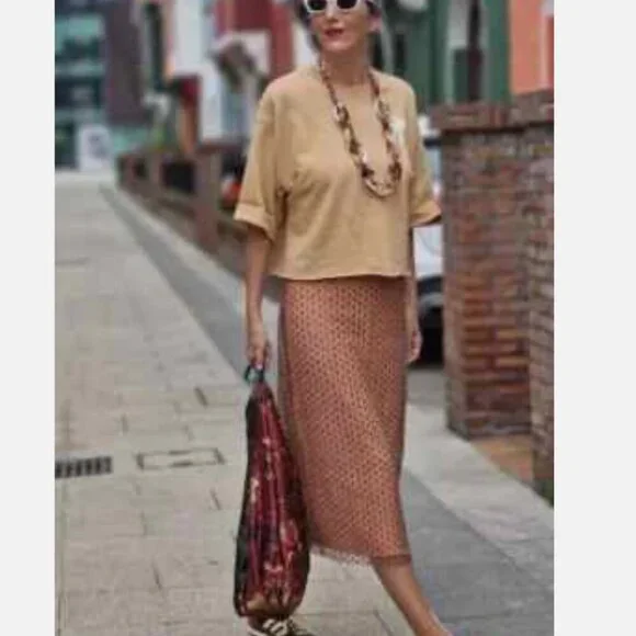 NWT Zara Coral Sequined Chiffon Midi Skirt, Size XL - Picture 2 of 16